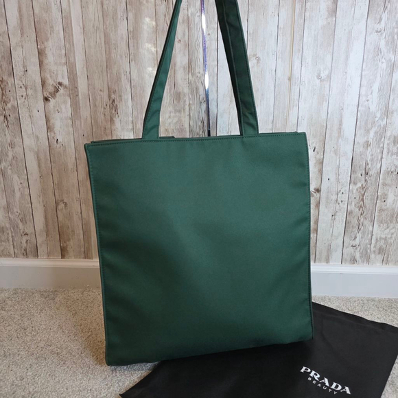 Women's Prada Green Tote Bag - Picture 7 of 8